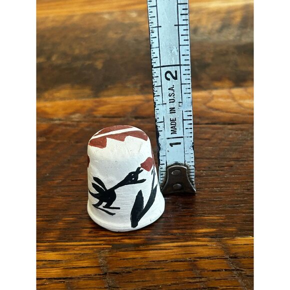 Acoma Pueblo Hand-Painted Ceramic Thimble With Animal & Floral Design White Base - Picture 3 of 3